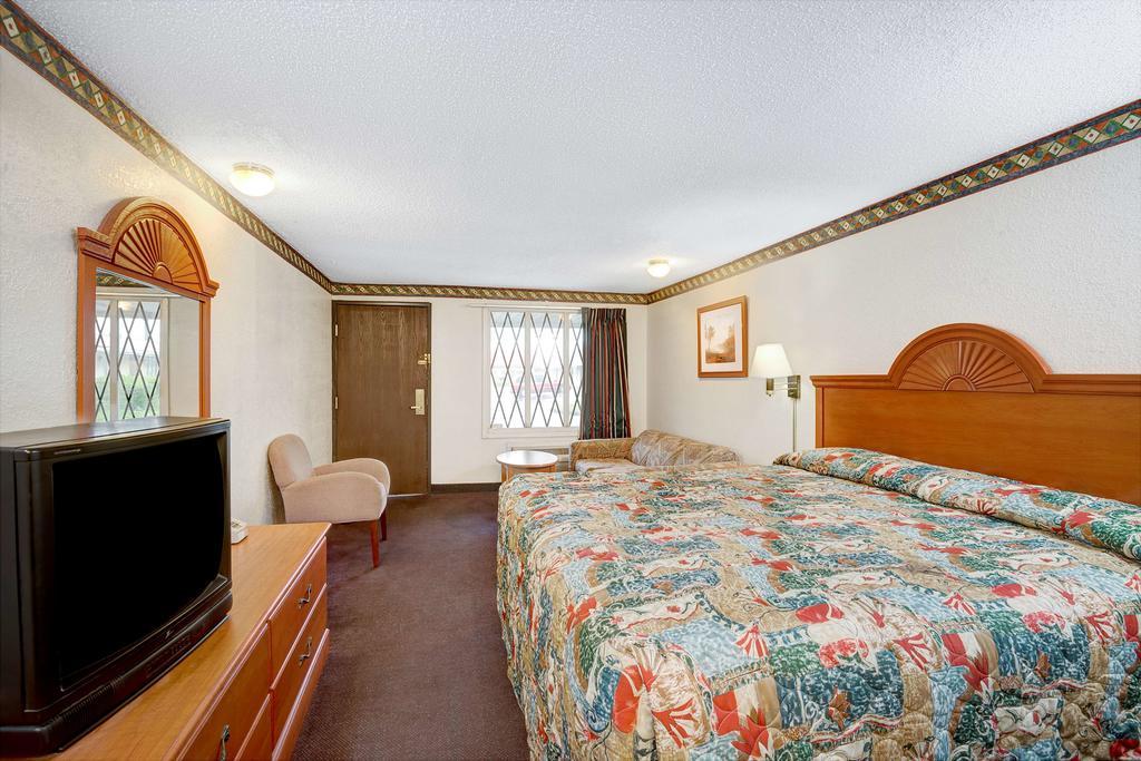 Express Inn Индианаполис Екстериор снимка